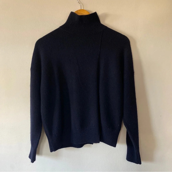 Vince Women's Wool & Cashmere Turtleneck Sweater in Navy Blue Size XS - Picture 1 of 5